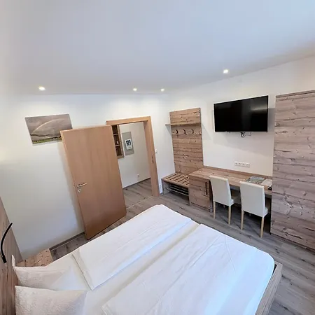 Fruehstuecks-radpension Taurer-thoman Guest house Dellach im Drautal