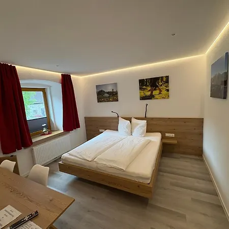 Fruehstuecks-radpension Taurer-thoman 3*