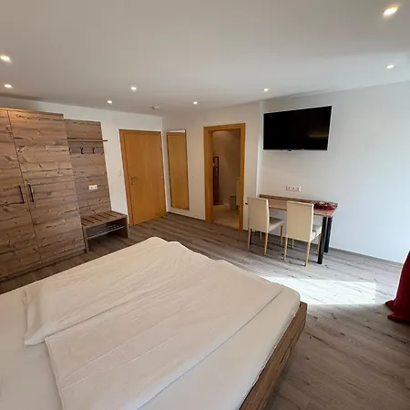 Fruehstuecks-radpension Taurer-thoman Guest house