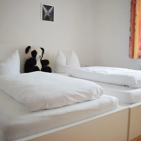 Fruehstuecks-radpension Taurer-thoman Guest house 3*